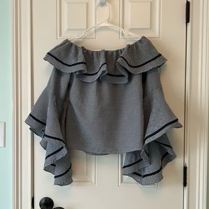 Gingham navy blue top.